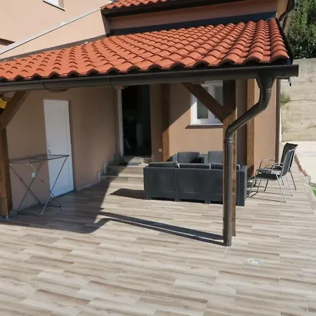 Familienwohnung 1 By Interhome *