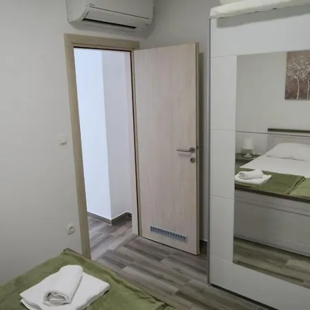 アパート Familienwohnung 1 By Interhome