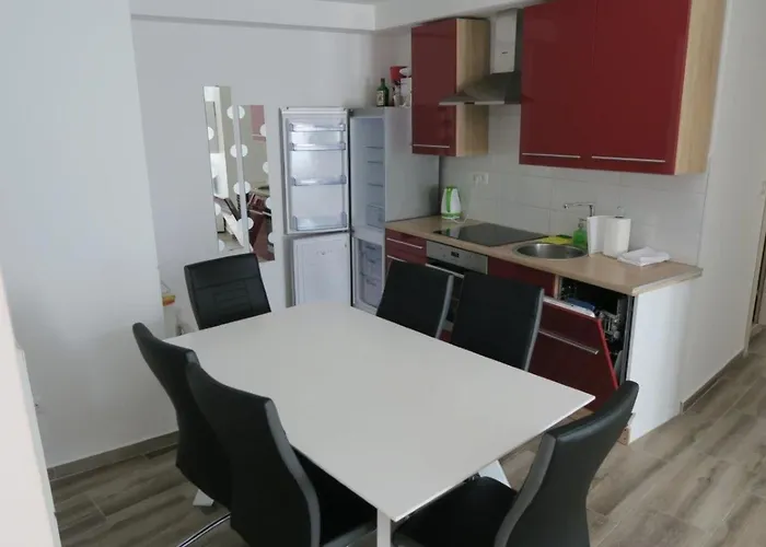 Familienwohnung 1 By Interhome