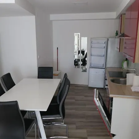Familienwohnung 1 By Interhome באסקה