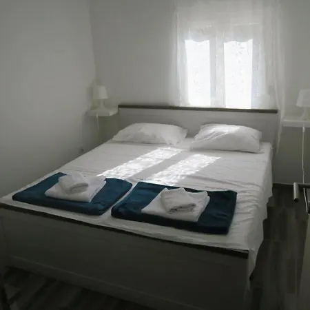 Familienwohnung 1 By Interhome *
