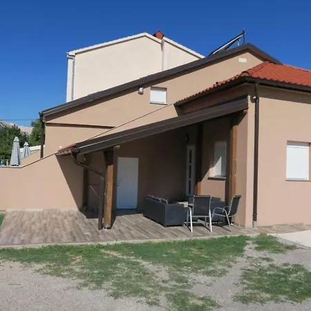 Familienwohnung 1 By Interhome *